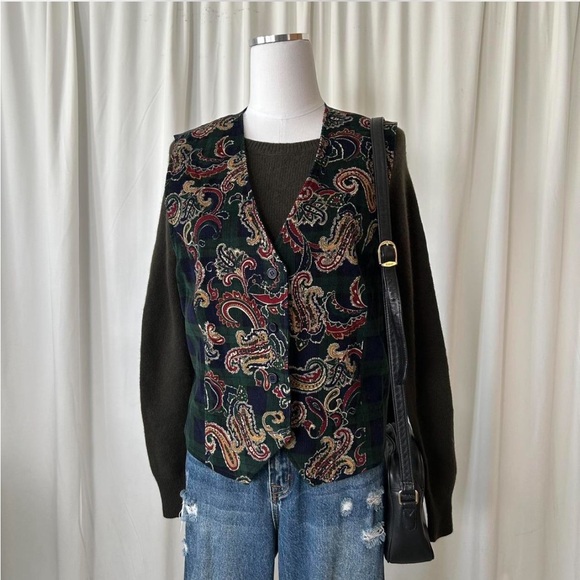 Talbots Jackets & Blazers - Vintage 1990s Talbots Green paisley vest with a retro vibe size Medium.